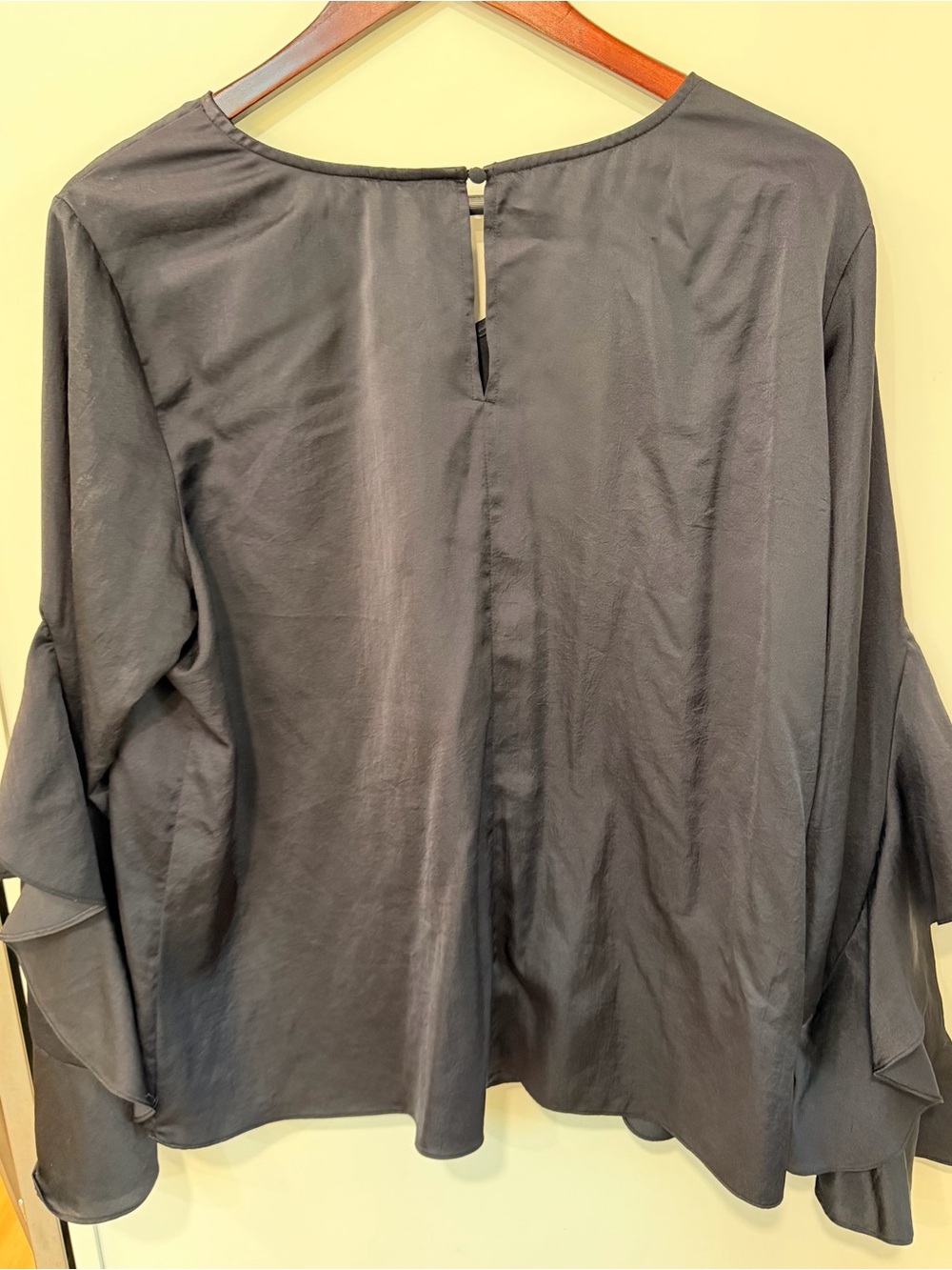 Ariat navy satin blouse XL - Picture 3 of 4